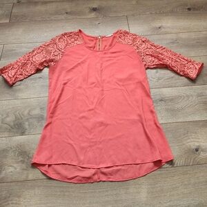 Women's Medium Coral Blouse